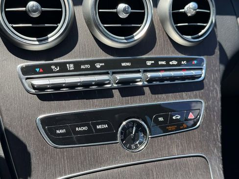 Used 2020 Mercedes-Benz C 300 4MATIC Sedan image 39