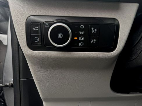 Used 2023 Ford Escape Platinum image 38