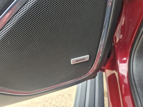 Used 2018 Chevrolet Suburban Premier image 15