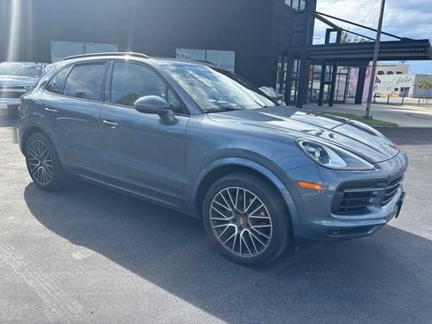 Used 2019 Porsche Cayenne AWD/4WD image 2