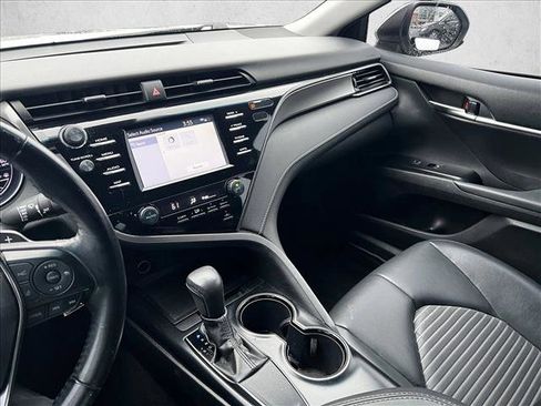 Used 2019 Toyota Camry SE image 15