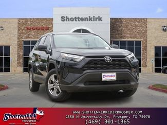 Used 2025 Toyota RAV4 LE AWD/4WD video 1