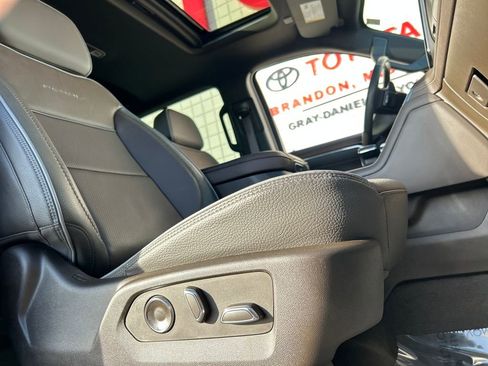 Used 2024 GMC Sierra 1500 Denali w/ Denali Reserve Package image 31