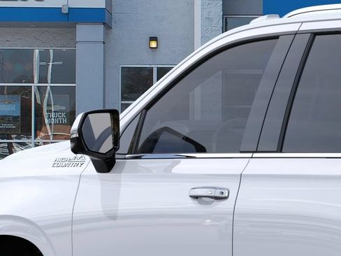 New 2026 Chevrolet Tahoe High Country AWD/4WD image 13