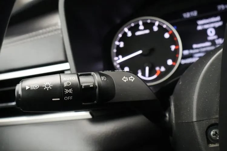 Used 2024 Mitsubishi Outlander FWD image 25