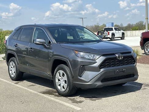 Used 2022 Toyota RAV4 LE AWD/4WD image 20
