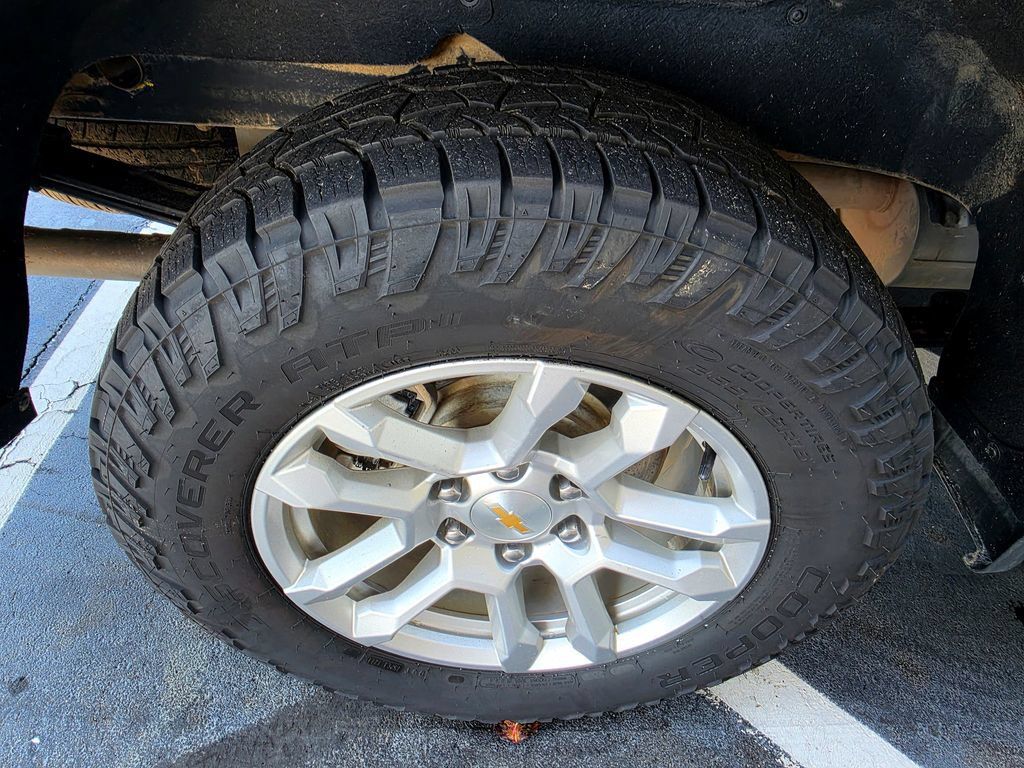 Used 2025 Chevrolet Silverado 1500 LT AWD/4WD image 68
