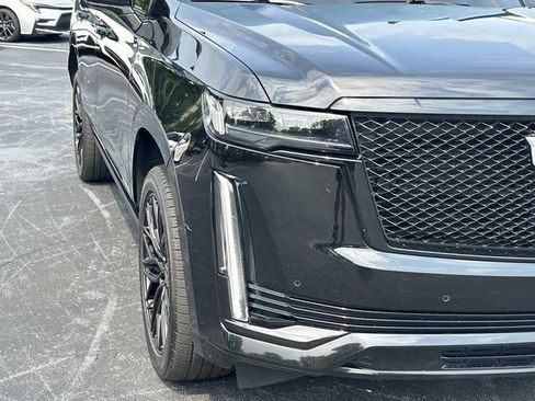 Used 2022 Cadillac Escalade Sport w/ Touring Package AWD/4WD image 10