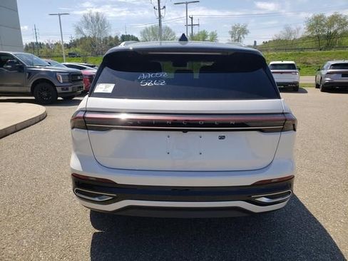 New 2026 Lincoln Nautilus Reserve AWD/4WD image 5