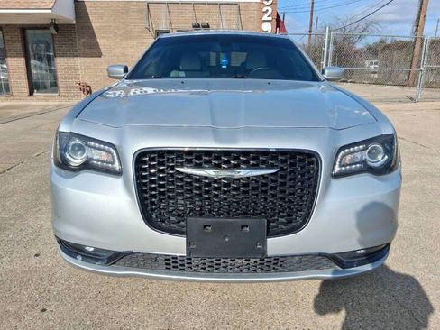 Used 2019 Chrysler 300 S w/ 300S Premium Group 2 image 2
