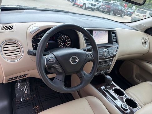 Used 2016 Nissan Pathfinder 4WD image 15
