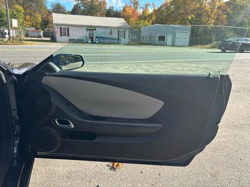 Used 2011 Chevrolet Camaro LS image 16