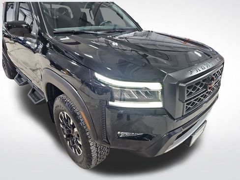 Used 2022 Nissan Frontier PRO-4X w/ Technology Package image 9