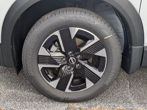 New 2026 Nissan Kicks SV w/ SV Premium Package image 10