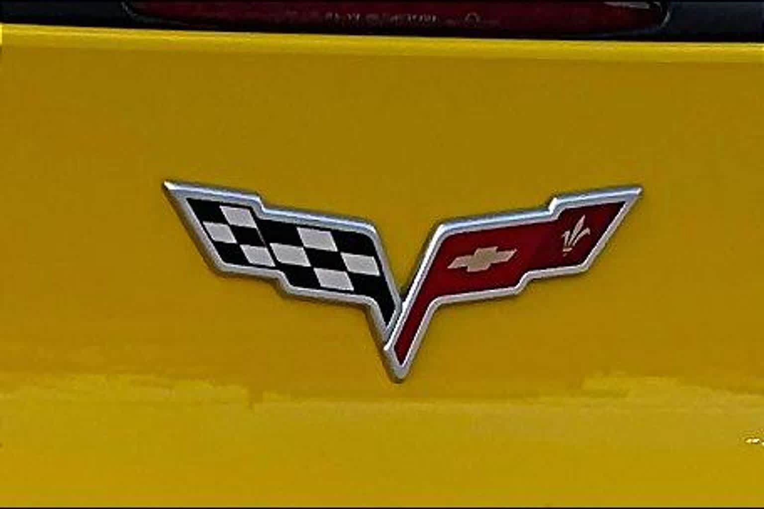 Used 2007 Chevrolet Corvette Coupe w/ Preferred Equipment Group RWD image 25