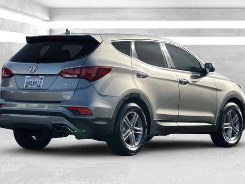 Used 2017 Hyundai Santa Fe Sport image 4