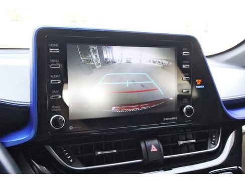 Used 2021 Toyota C-HR XLE FWD image 22