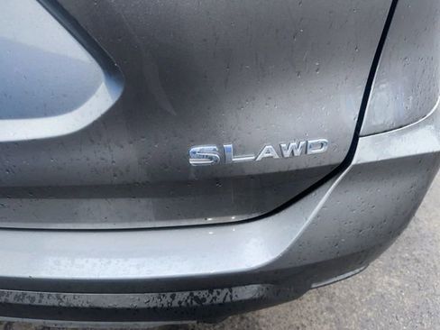 Used 2018 Nissan Rogue SL w/ Premium Package image 8