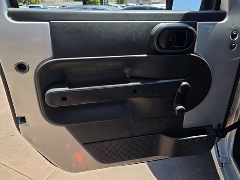 Used 2010 Jeep Wrangler Unlimited Sport AWD/4WD image 27