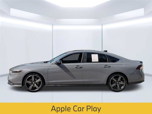 Used 2023 Honda Accord Sport image 2