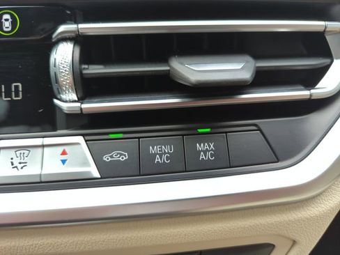 Certified 2022 BMW 330i xDrive Sedan w/ Convenience Package image 25