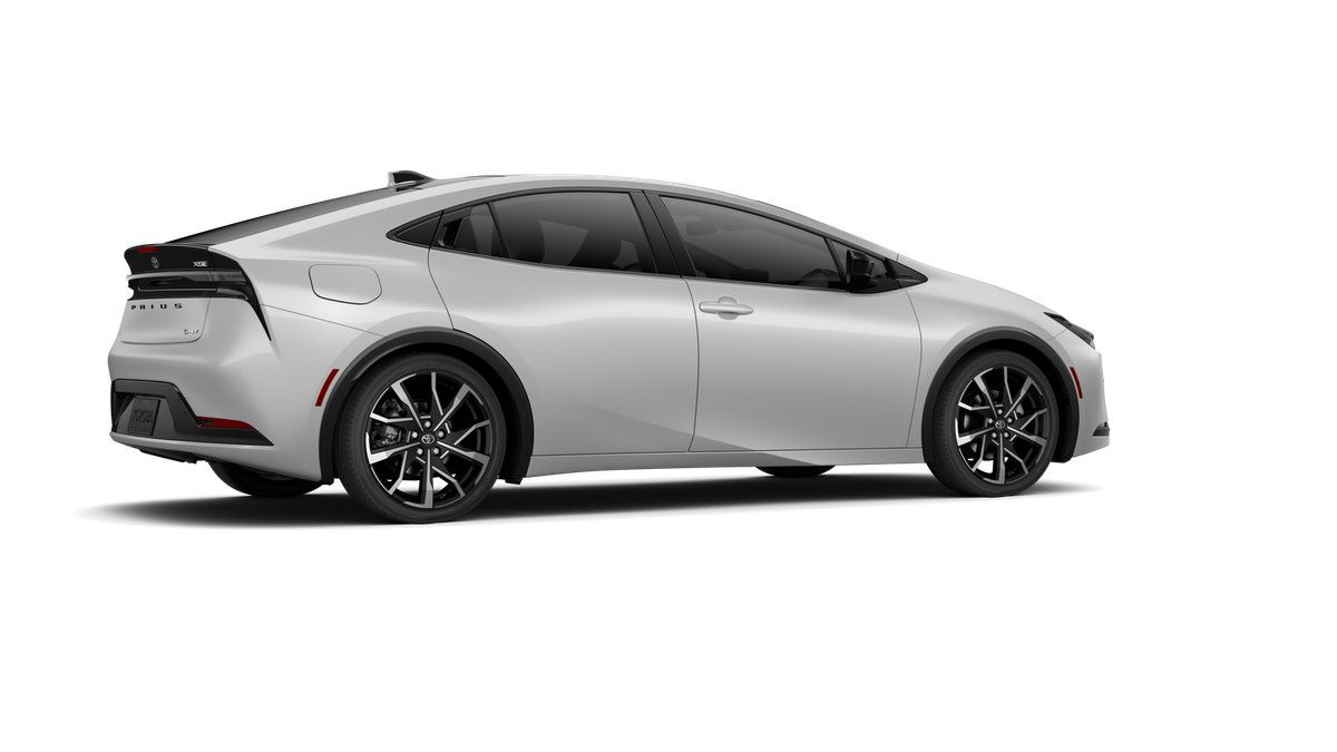 New 2027 Toyota Prius Plug-In Hybrid FWD image 75