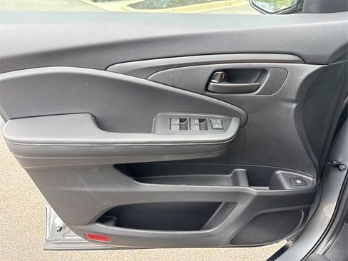 New 2025 Honda Ridgeline Sport image 8