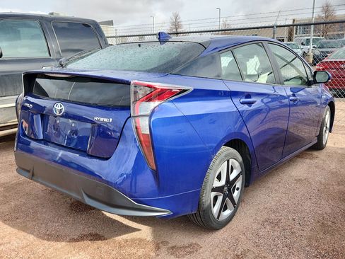 Used 2017 Toyota Prius image 2
