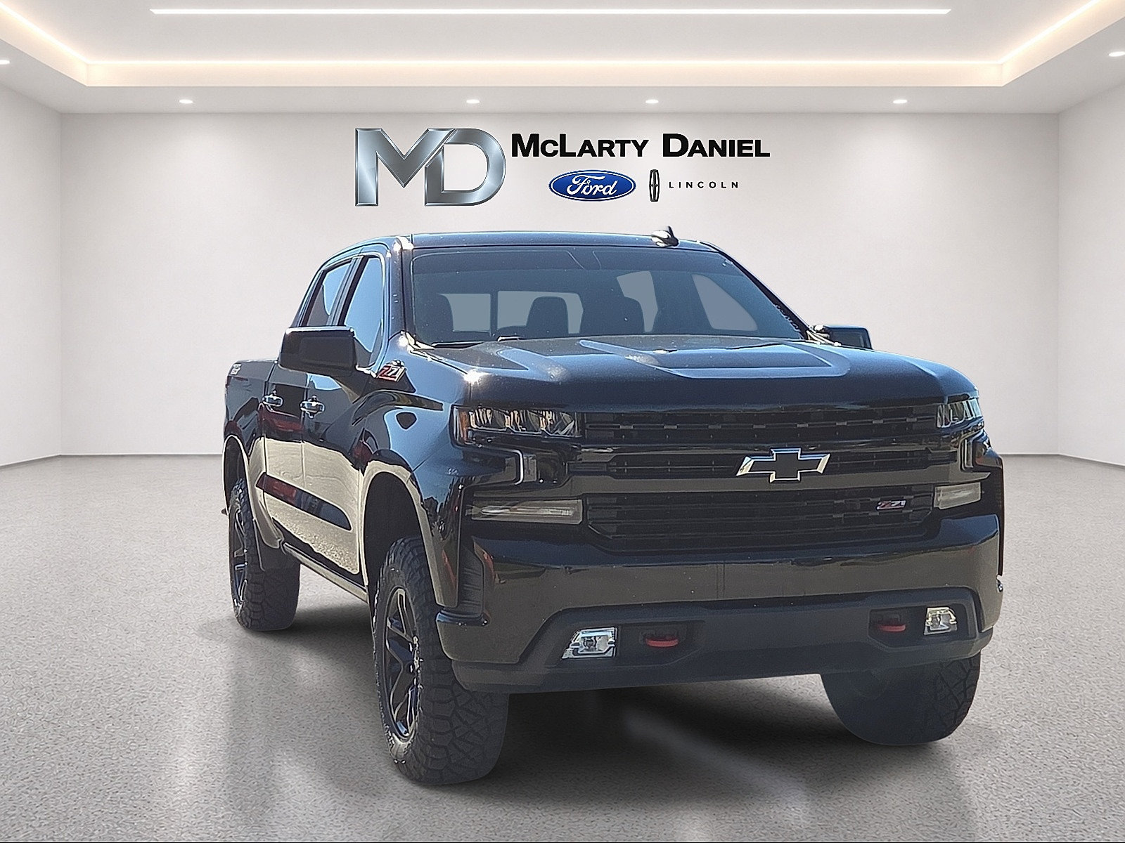 Used 2019 Chevrolet Silverado 1500 LT Trail Boss AWD/4WD image 1