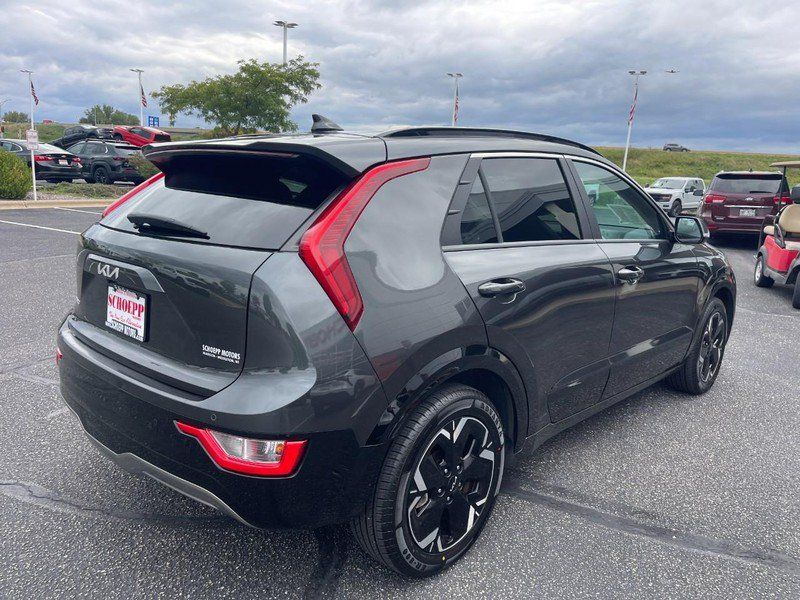 Used 2023 Kia Niro Wind w/ Wind Preserve Package FWD image 3