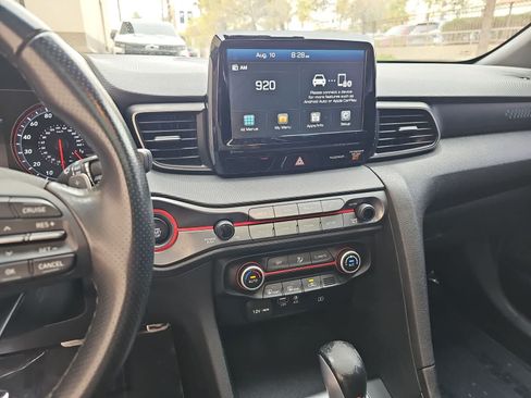 Used 2019 Hyundai Veloster Turbo FWD image 20