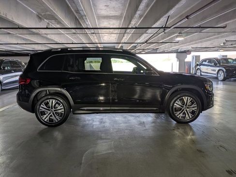 Used 2025 Mercedes-Benz GLB 250 image 3