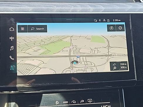 Used 2022 Audi e-tron Premium w/ Convenience Plus Package image 7