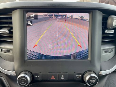 Used 2019 RAM 2500 Big Horn w/ Black Appearance Package image 21