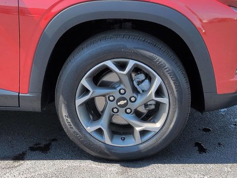 Used 2024 Chevrolet Trax LT w/ Driver Confidence Package FWD image 10