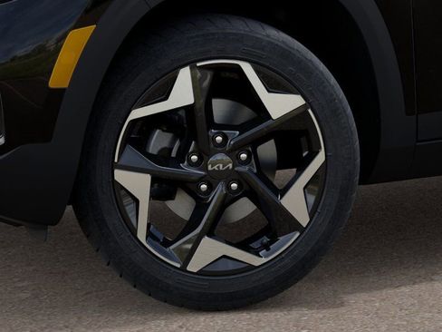 New 2026 Kia Seltos S FWD image 10
