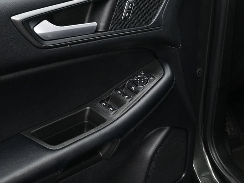 Used 2022 Ford Edge SE w/ Black Appearance Package AWD/4WD image 10