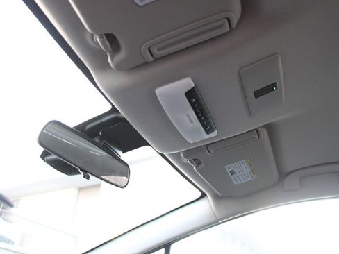 New 2025 Nissan Versa SR w/ Trunk Package image 17