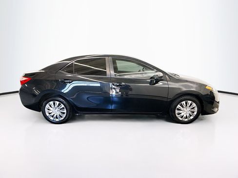 Used 2018 Toyota Corolla LE FWD image 10