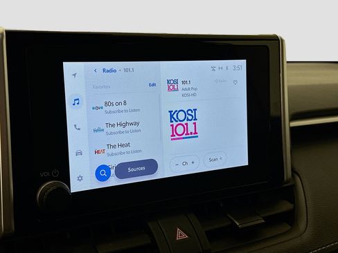 Used 2025 Toyota RAV4 XLE image 21