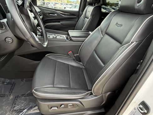 Used 2021 Cadillac Escalade Sport w/ Driver Assist Tech Package image 17