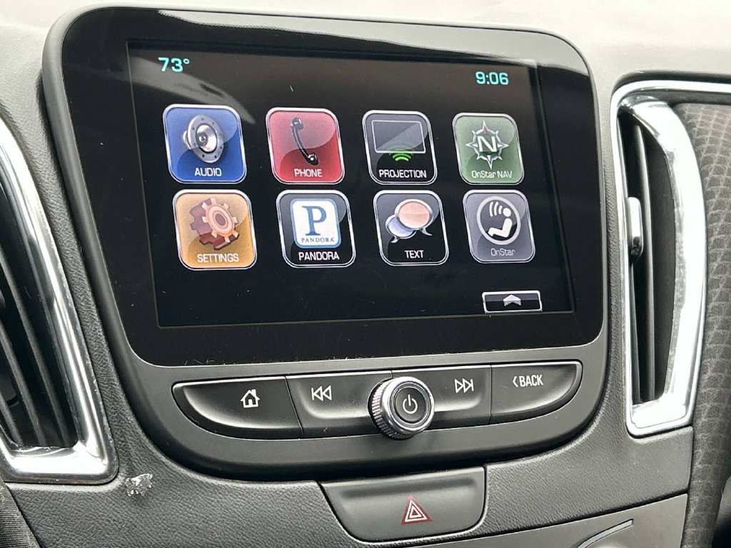 Used 2016 Chevrolet Malibu LT FWD image 18