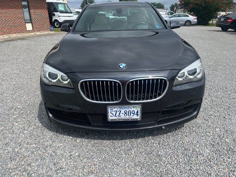Used 2013 BMW 750Li RWD image 3
