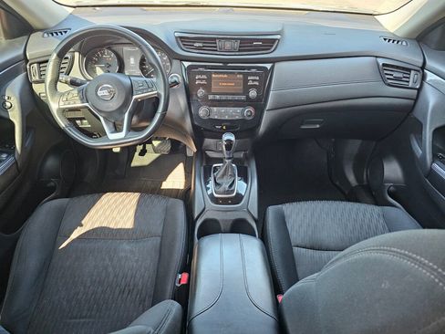 Used 2017 Nissan Rogue SV AWD/4WD image 18
