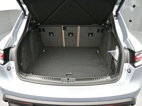 New 2026 Porsche Macan S image 16