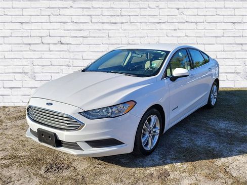 Used 2018 Ford Fusion S image 4