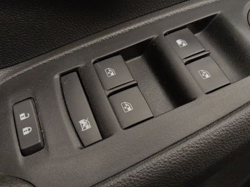 Used 2020 Chevrolet Trax LS FWD image 27