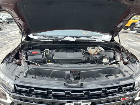 Used 2023 Chevrolet Suburban Z71 w/ Luxury Package image 21