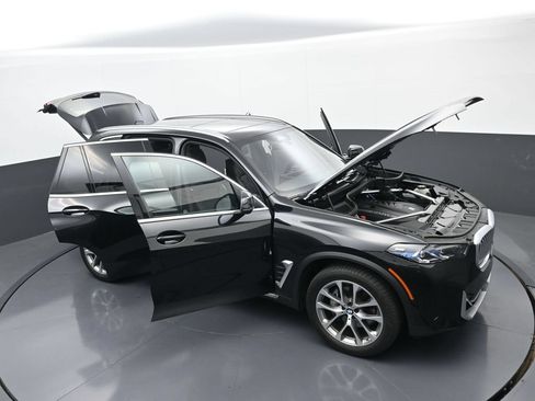 Used 2026 BMW X5 xDrive40i AWD/4WD image 38