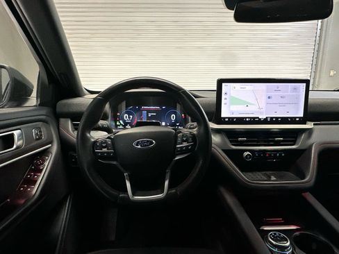 Used 2025 Ford Explorer ST-Line w/ Premium Package RWD image 21